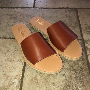 NWOT Lulu’s Sandals